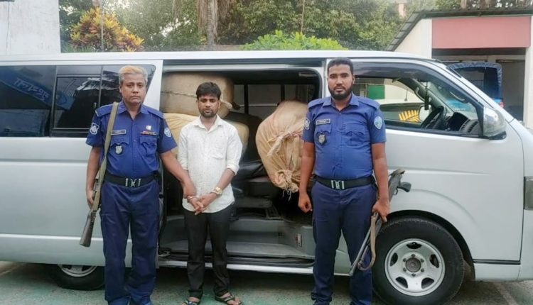 মিরসরাইয়ে আটক ব্যক্তি
